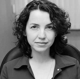 Fotografia em preto e branco da sócia fundadora Conceição Aparecida Giori.